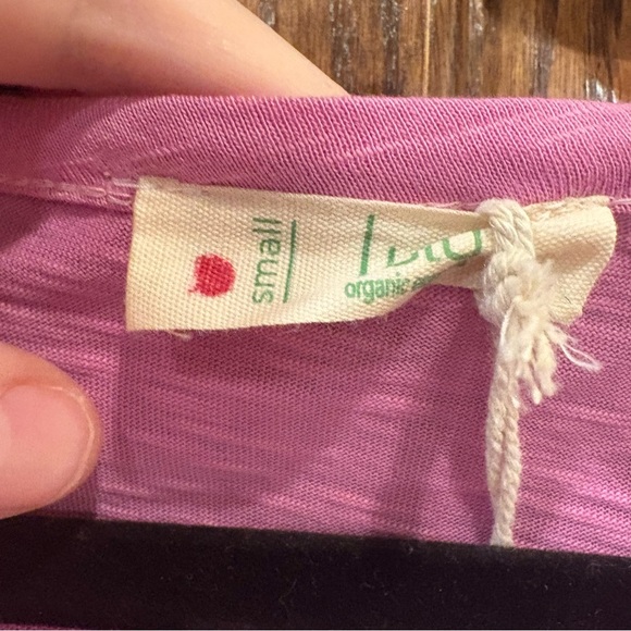 Lulu Organic Essentials Tee Size Small - Picture 3 of 9